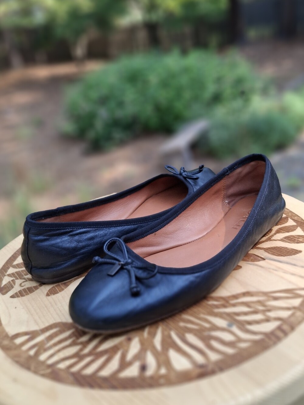 Coach Lola Black Leather Ballet Flats Bow Detail Size 8